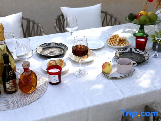 Floral Lux Hotel · Mountain View Terrace Hotel