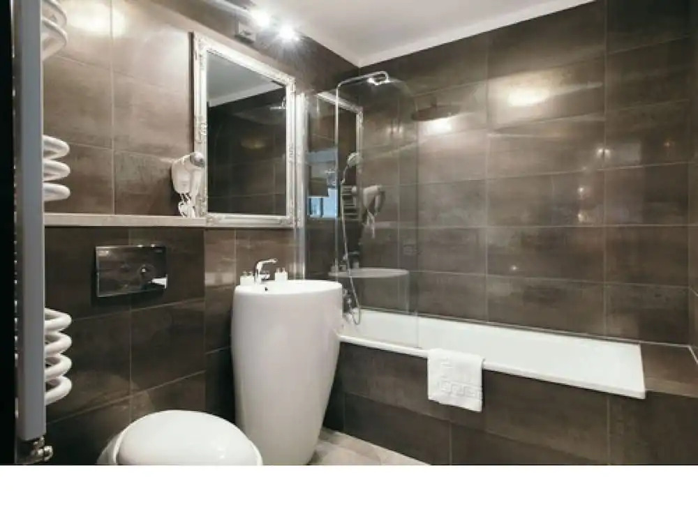 Gdańsk Old Town Waterlane by Noclegi Renters