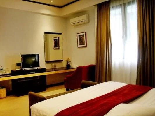 Rumah Nenek Hotel & Restaurant