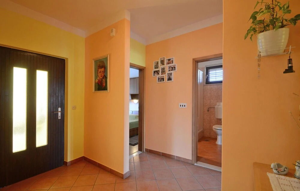 Amazing Apartment in Racisce With Wifi and 3 Bedrooms