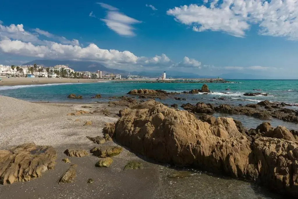 Puerto de la Duquesa Marina Castillo, Luxurious frontline beach 3 bedrooms MC334