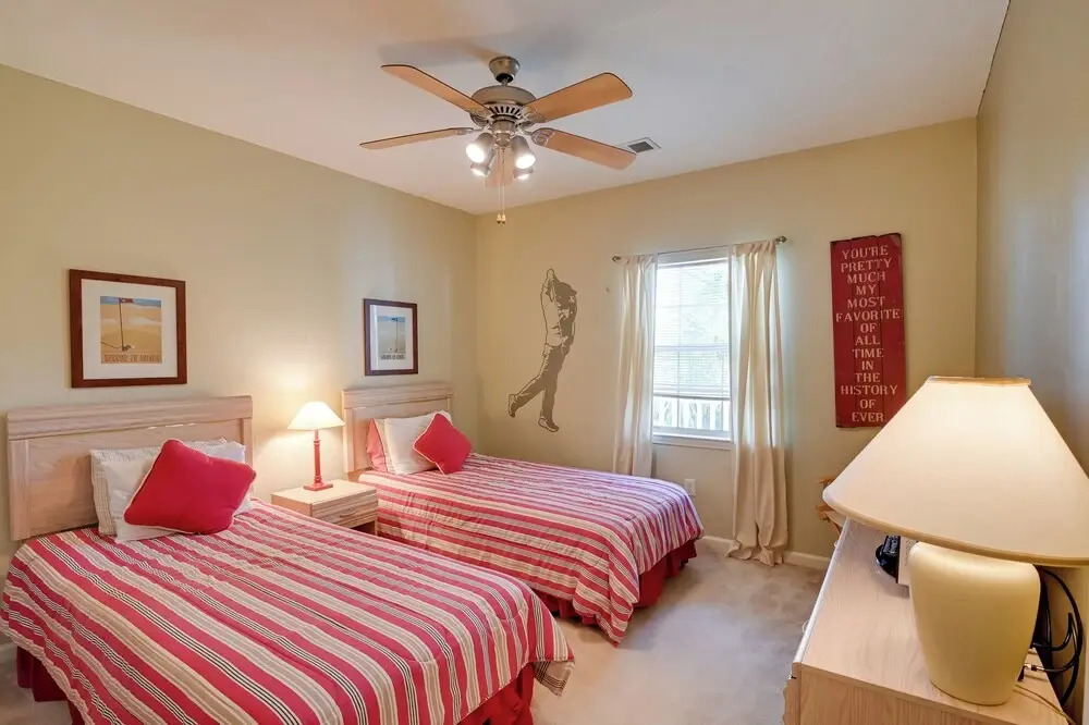 Cozy Condo w/ Golf Course View: 4 Mi to Shore!