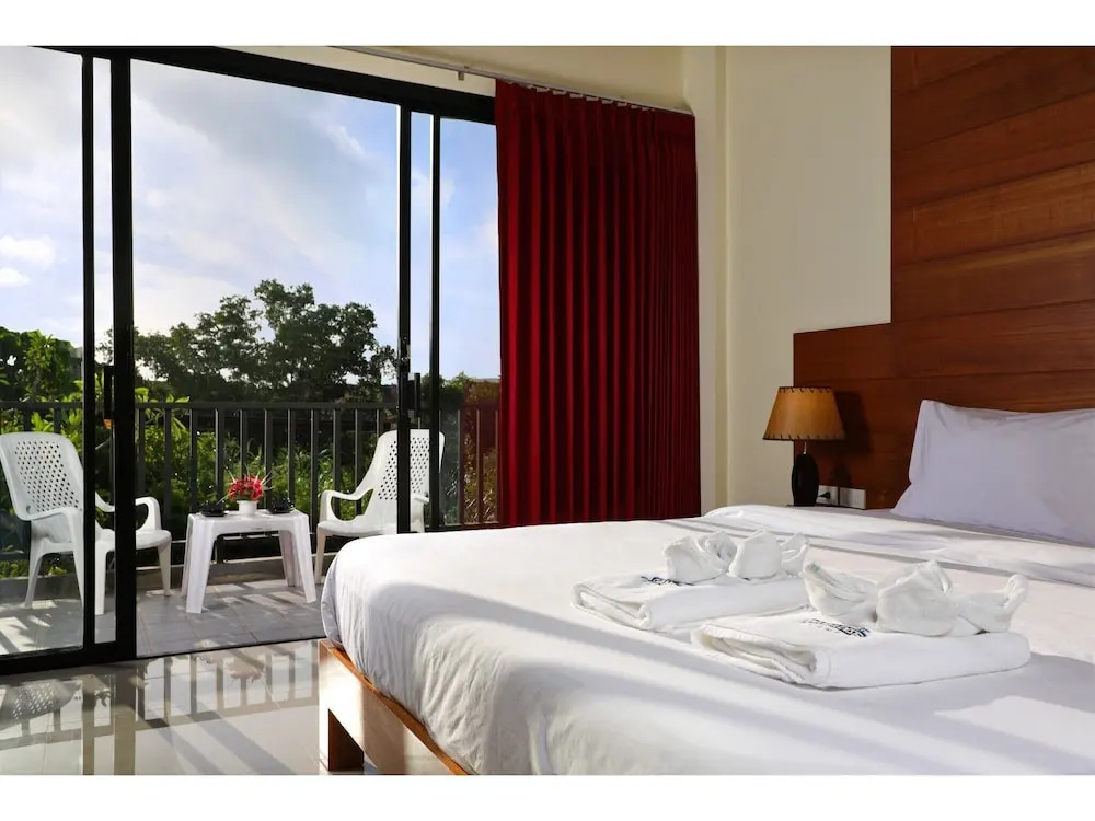 Pool Access Hotel Near Fitness Street soi Ta Iad