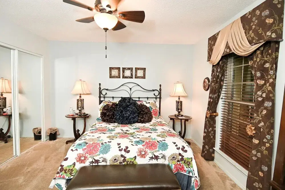 Room-comfortable Luxury, Superior Qualit