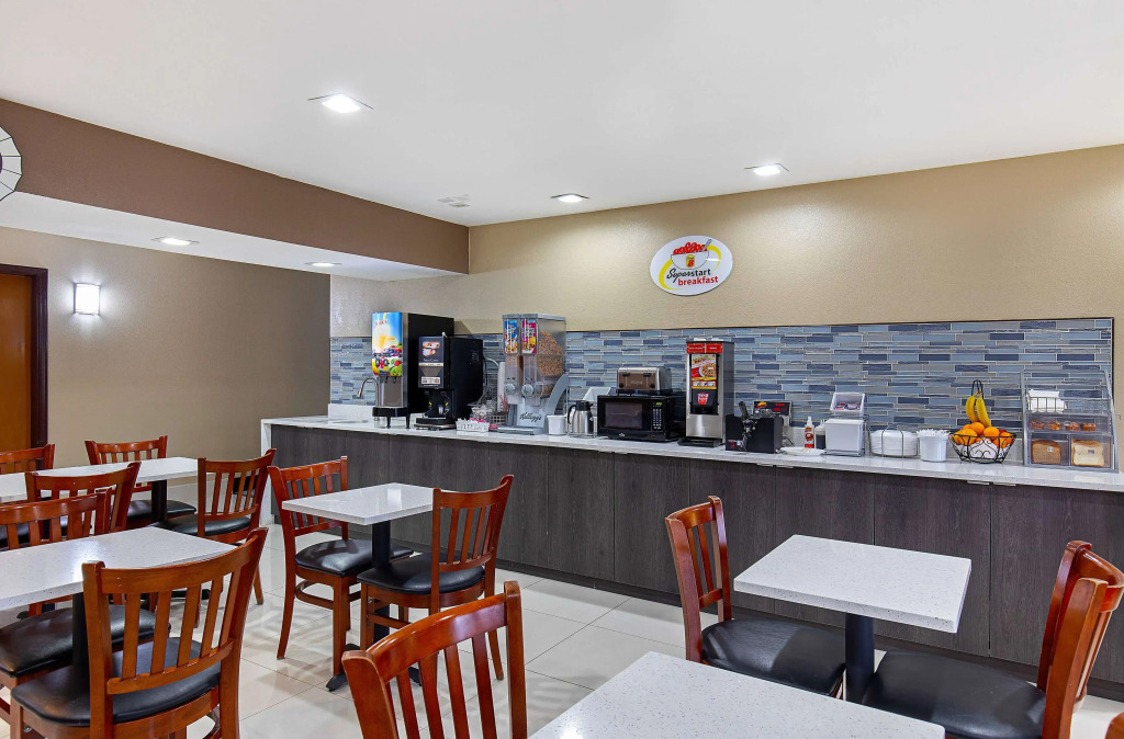 Super 8 by Wyndham Eddyville/Kuttawa