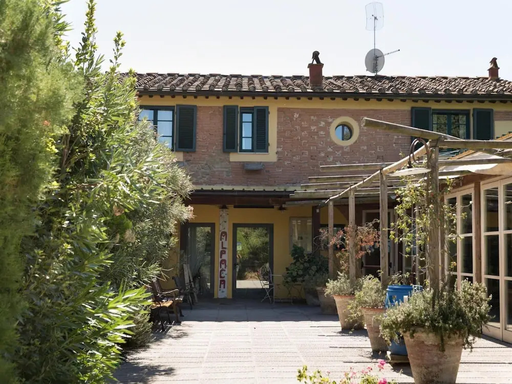 Farmhouse in Tuscany With Pool & Near Pisa
