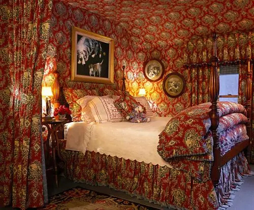 Goldilocks Cabin