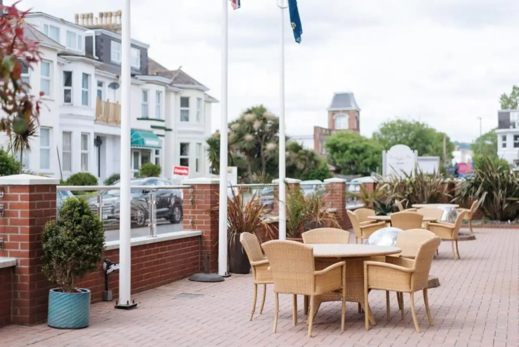 The Queens Hotel