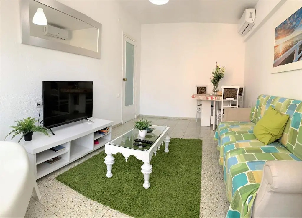 Bright and Modern Apartment 3 bedroom with Balcony E3EV
