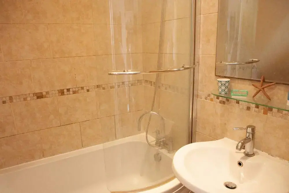 1 Bedroom Apartment With Beautiful Garden
