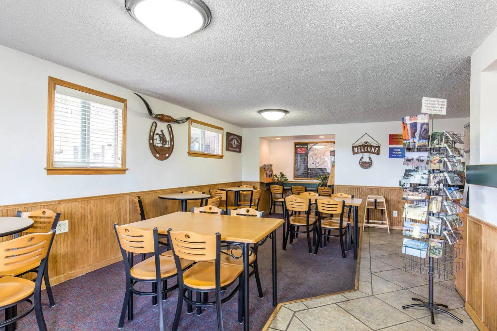 Econo Lodge Miles City I-94