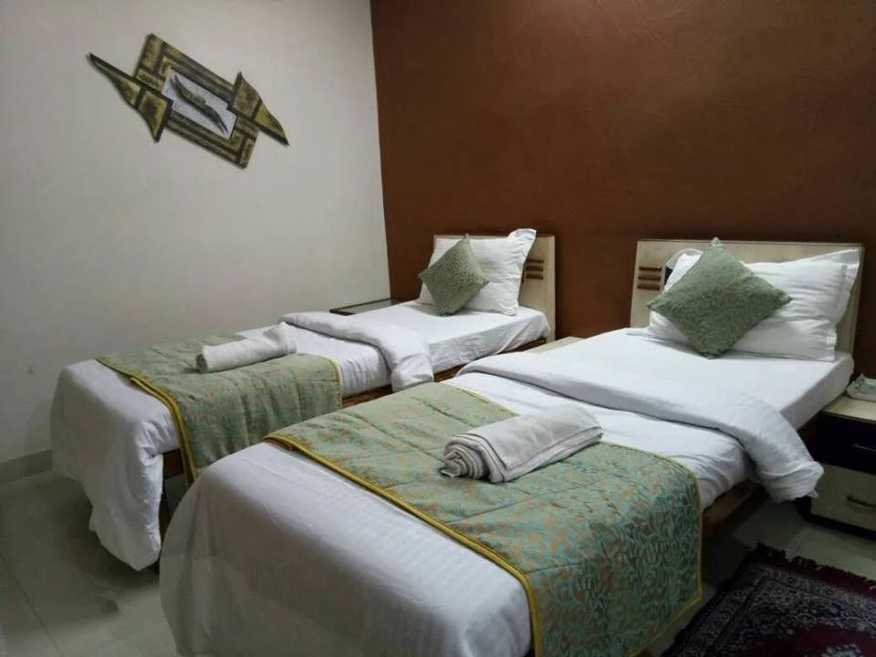 OYO 7439 Hotel Gayatri Inn Annex