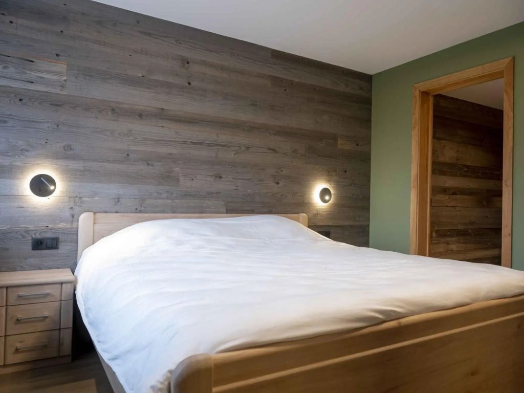 Vintage Holiday Home in Tavigny with Bar