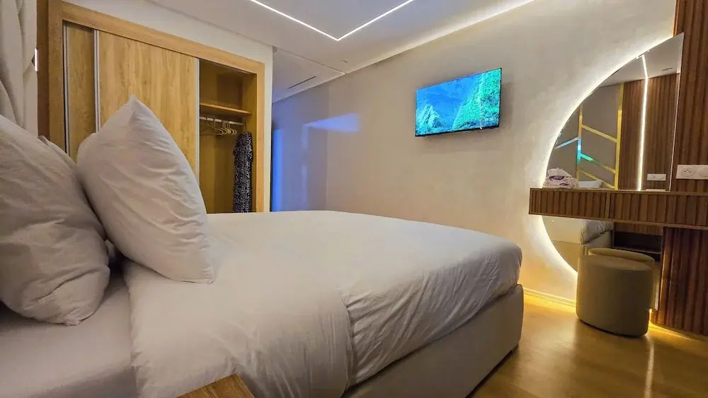 Luxury Living - Near to football stadium