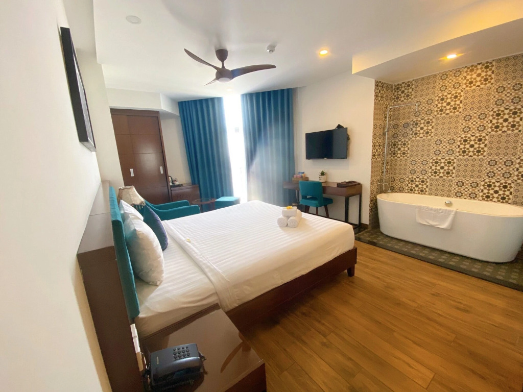 Ritzy Boutique Hotel Da Nang Beach