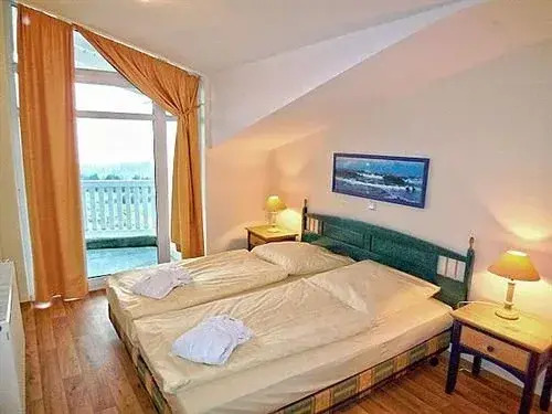 Meeresblick Residenzen FeWo 10 mit gratis Sschwimmbad- und Saunanutzung im AHOI Sellin