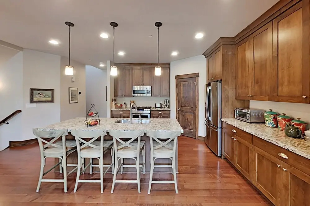 999wabig 4 Bedroom Home