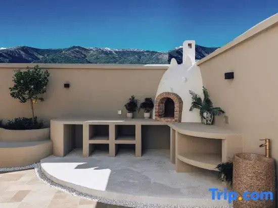 MIYE Luxury Wilderness Designer Resort (Longkan Wharf Branch) in Dali