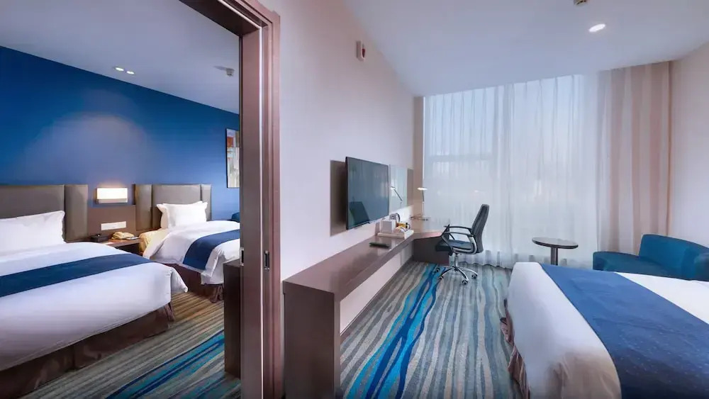 Holiday Inn Express Shenyang North Station