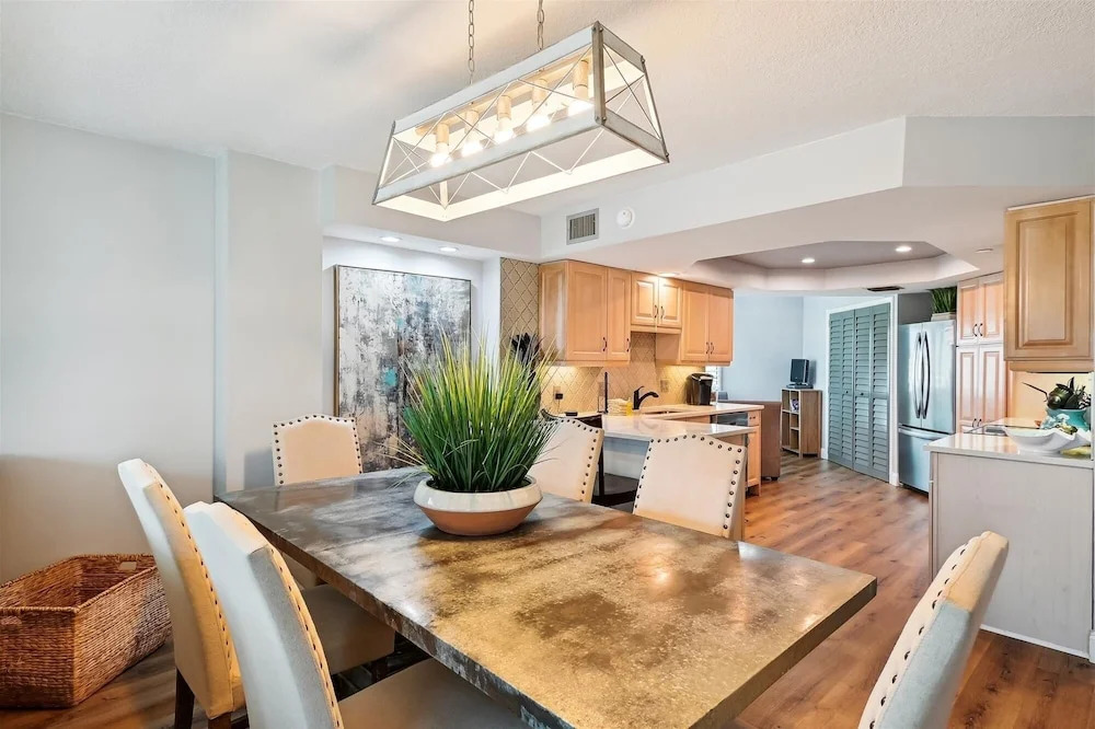 Inlet Reef 419 3 Bedroom Condo by RedAwning