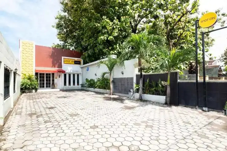 SPOT ON 2419 Rumah Nugraha Hotel Syariah
