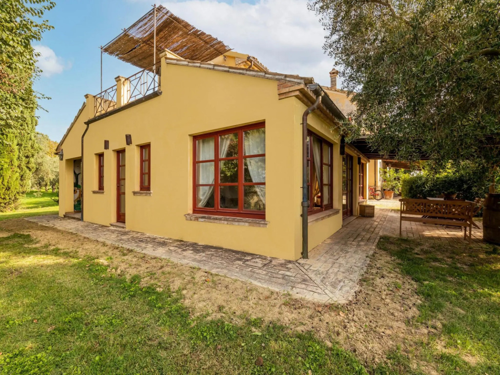 Amazing villa in Osimo with private garden