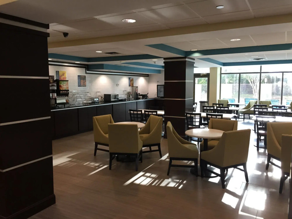 Best Western Plus Birmingham Inn & Suites