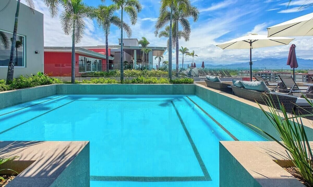 2BR Penthouse in Nuevo Vallarta - Terrace - Pool
