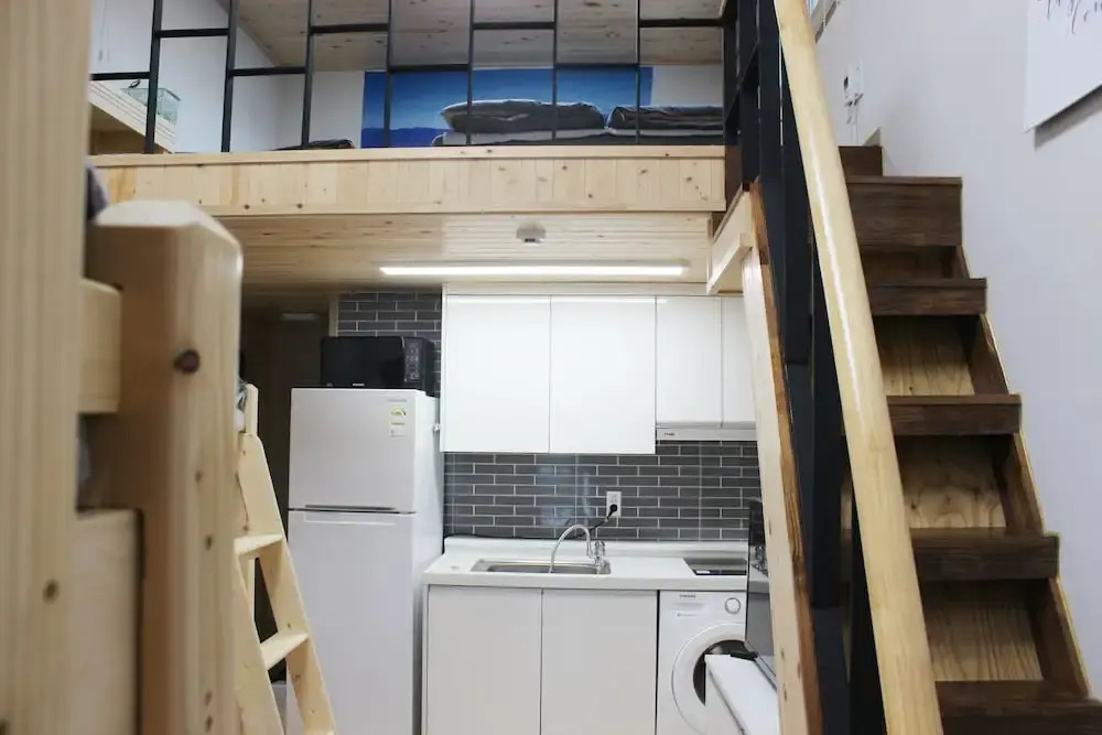 Doomchit Guest House - Hostel