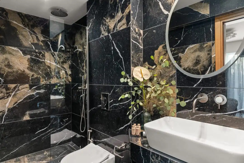 The Athenaeum Luxury Hotel