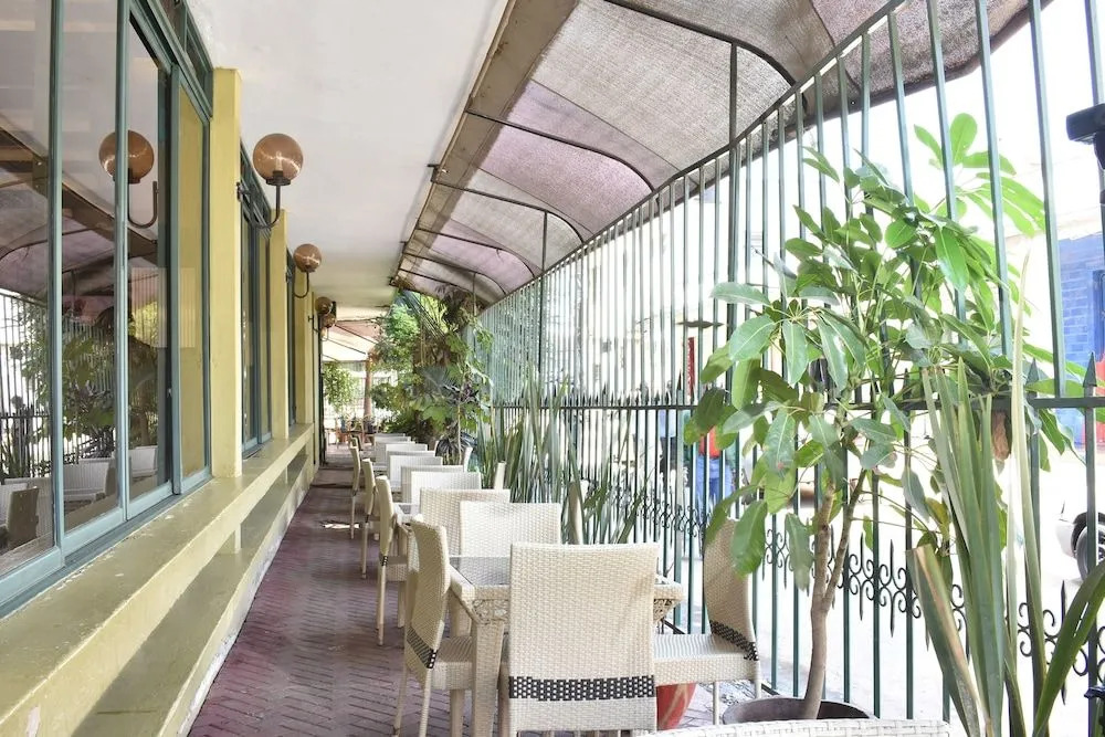 Plus 254 Hotel