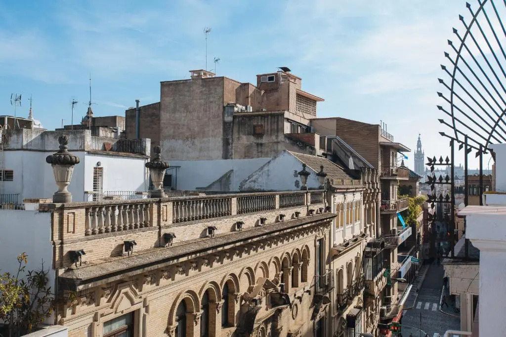Hostly Orfila 3A-3B exclusive Penthouse-Center-Fibre-Parking Optional