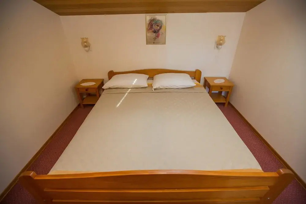 Apartments Lončar