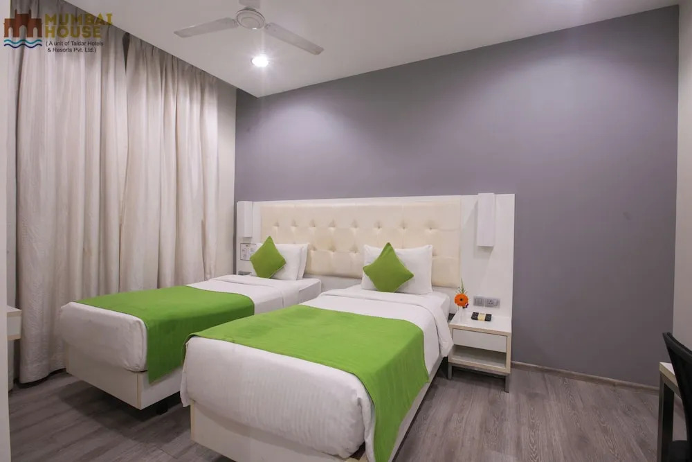 Hotel Mumbai House Airoli, Navi Mumbai