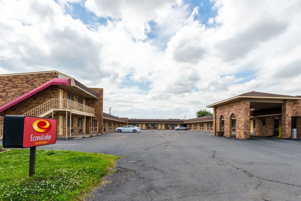 Econo Lodge Inn & Suites Little Rock SW