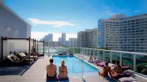 Boutique Hotel Suite 1215 West Avenue