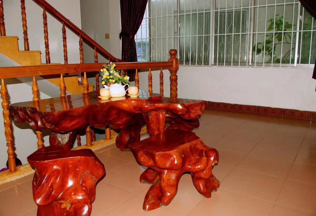 My Long Hotel