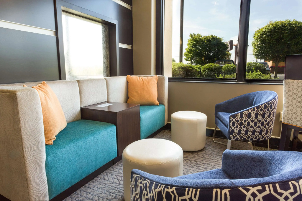 Drury Inn & Suites Greensboro