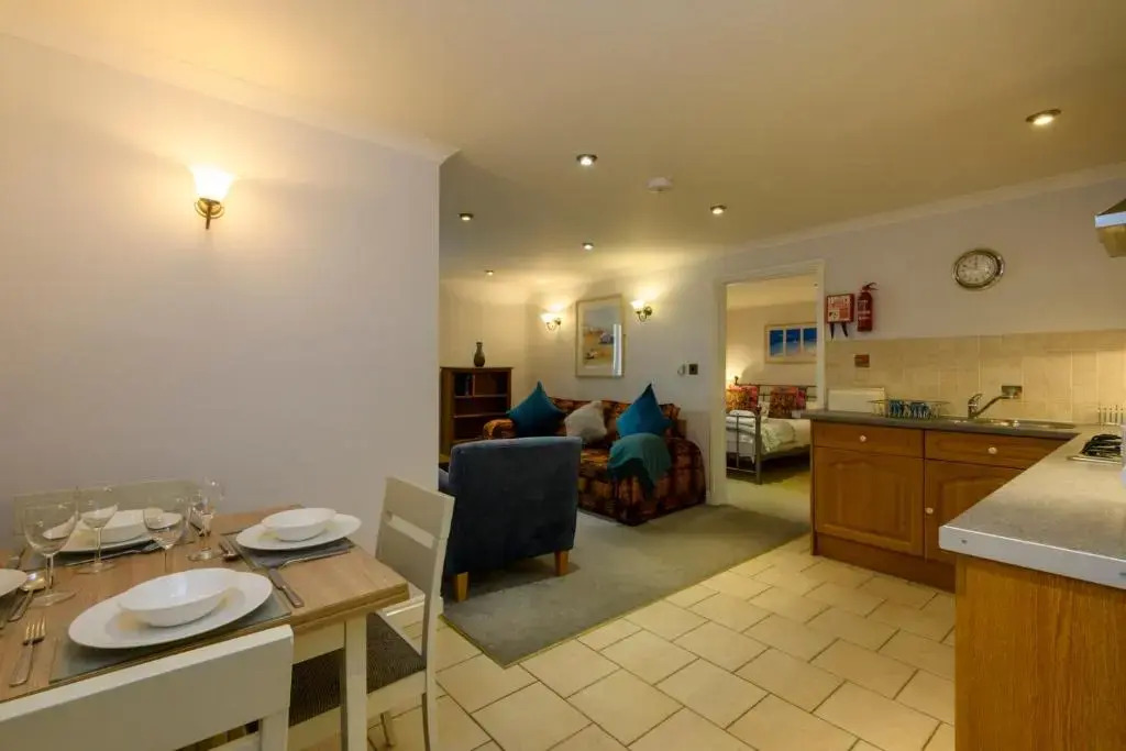 Beachcombers Apartments