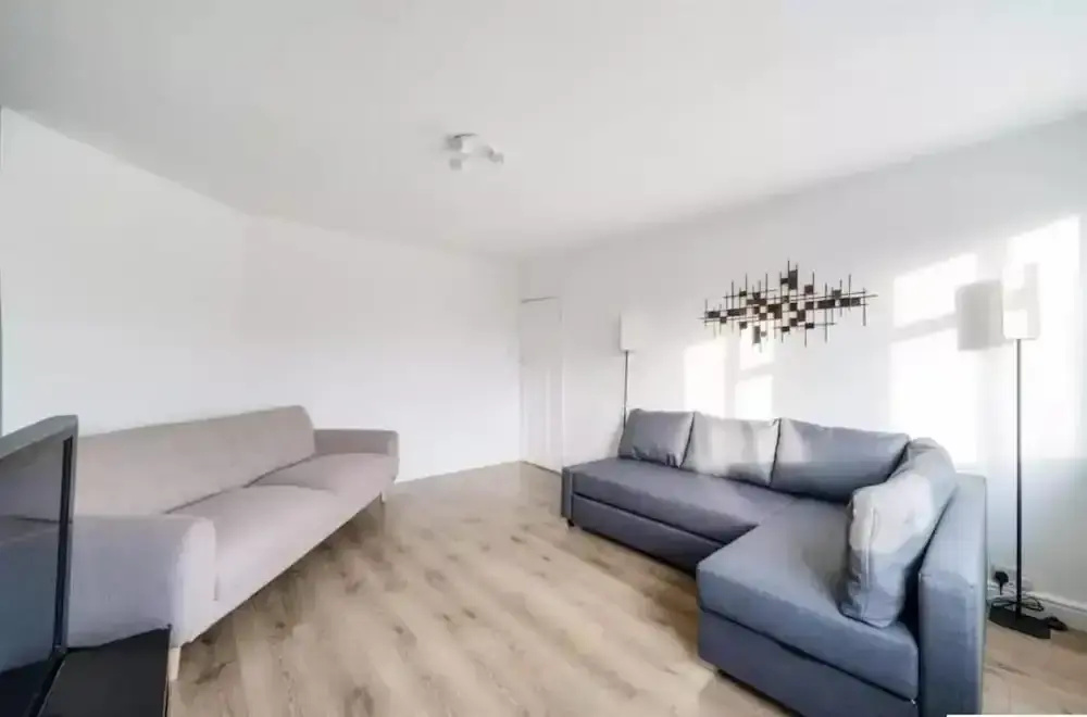 2br-sleeps6-parking-garden-nearlondon