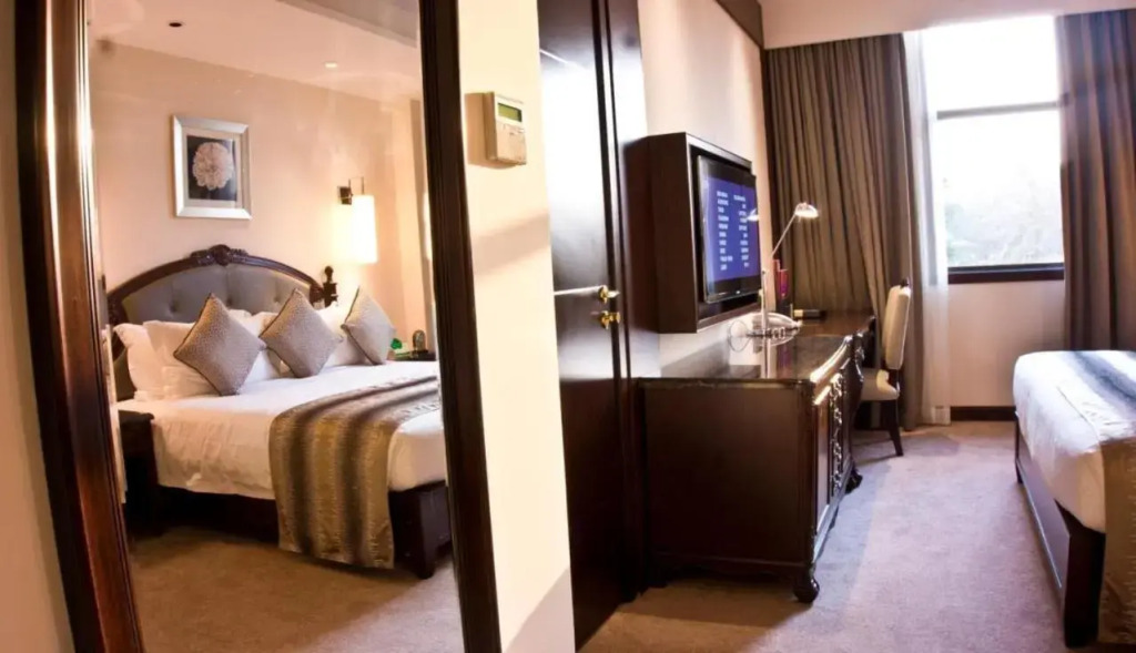 Amazing Duplex Suite Available