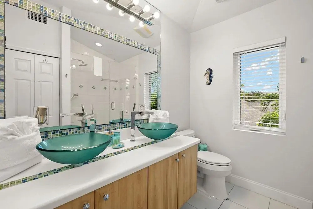 Luxurious Villa, Water Views, Heated Pool and Spa - Villa Lakeside Lookout - Roelens