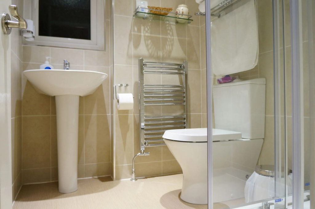 The Lawn Guest House Gatwick