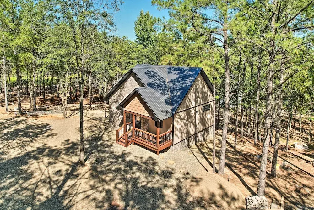 Modern Broken Bow Cabin, Near Lake + Wineries