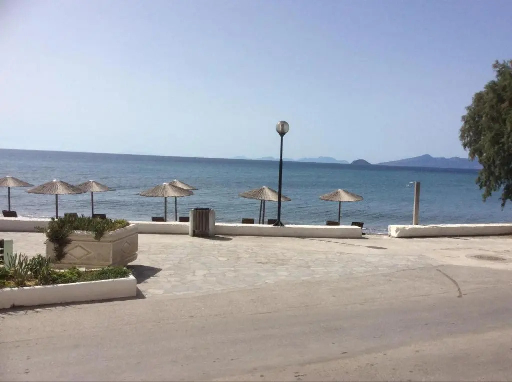 FANIA 2 ROOMS in FRONT OF THE SEA
