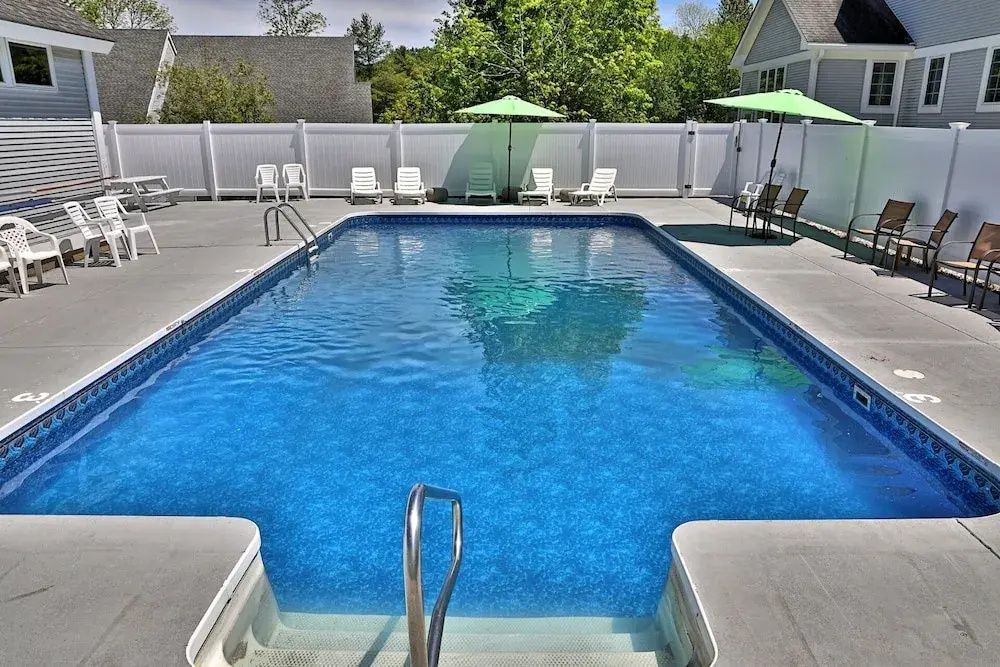 Hotel Style Condo Promising a Comfortable and Convenient Retreat Right in the Heart of Vermont ski Country