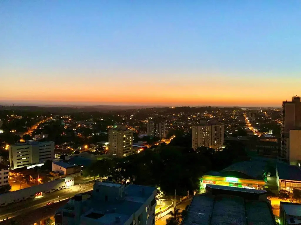 Pôr do sol 18º andar vista da cidade CENTRAL, Garagem NOVO