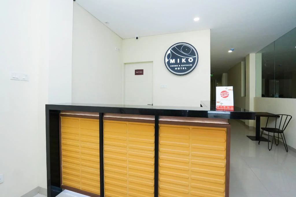 OYO 1428 miko capsule hotel