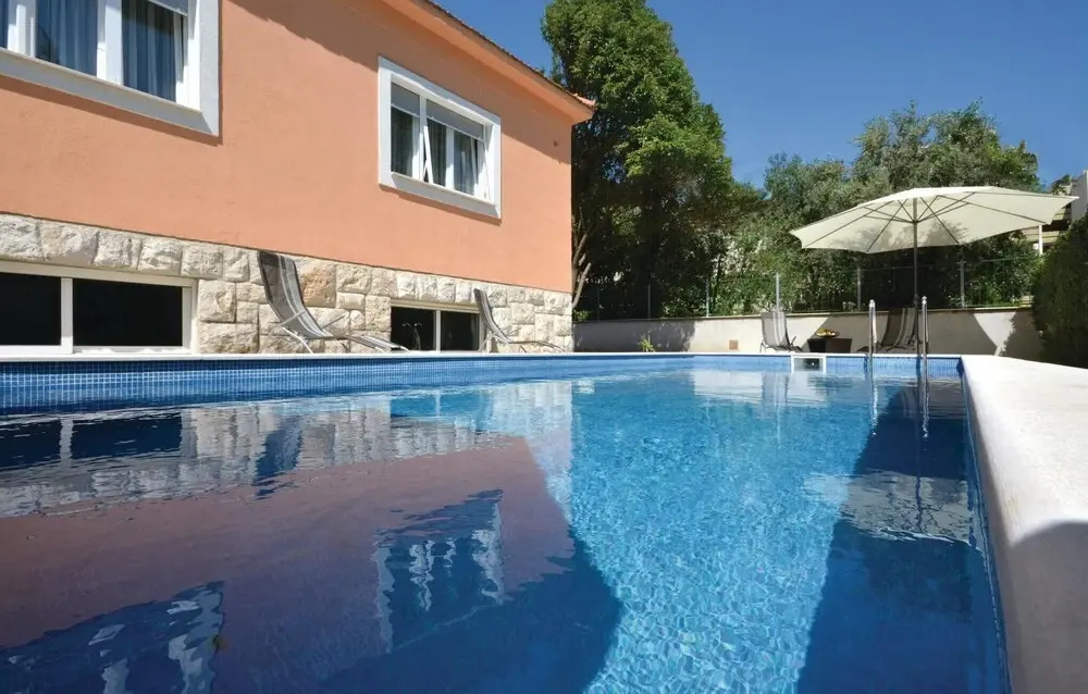 Nice Home in Split With Wifi and 4 Bedrooms