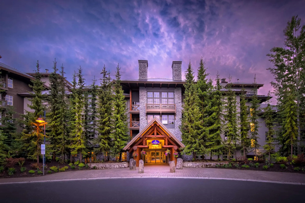 Blackcomb Springs Suites by CLIQUE